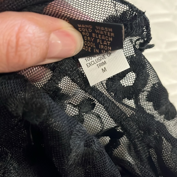 Virginia Mockneck Shrug size M lace - Picture 5 of 6